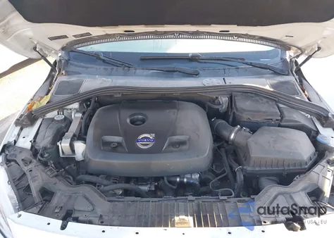 2015 Volvo V60 T5 Premier z USA, uszkodzony, nr VIN YV126MEB7F1192779